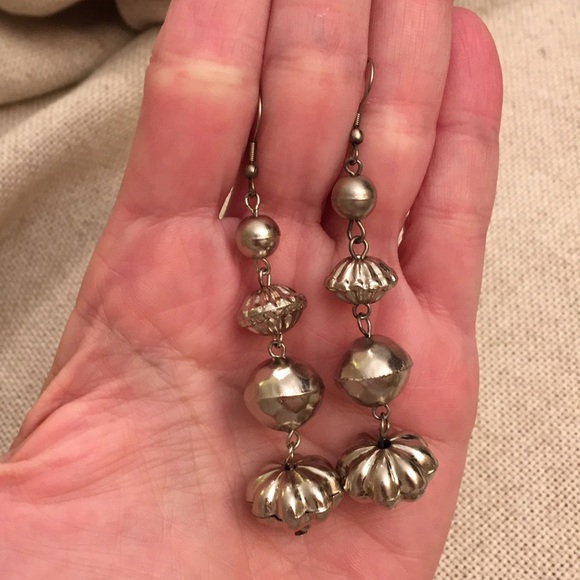 Long Boho Chic 4 Bead Drop Earrings Silvertone - Picture 7 of 8